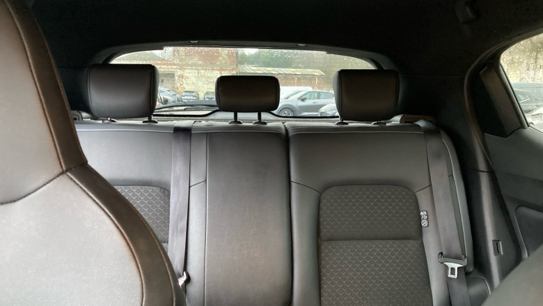 Nissan Juke 1.0 DiG-T 114 N-Connecta 5dr Petrol Hatchback